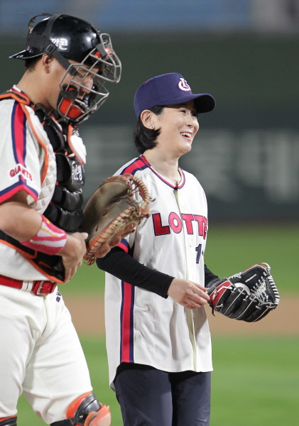 시구 김희정 여성가족부 장관